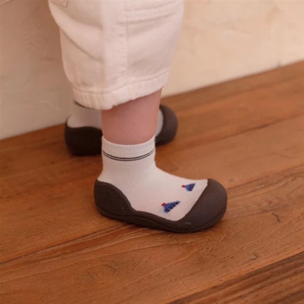[11.5~12.5cm]Attipas(アティパス)　ビーニーグレー グレー 12.5cm