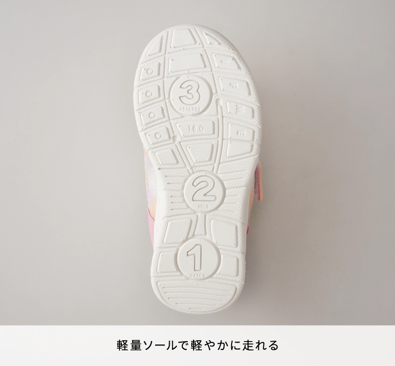新作キッズシューズ