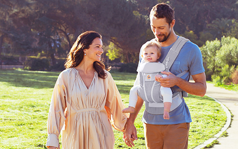 ergobaby（エルゴベビー） 快適性と動きやすさを追求した、ずっと抱っこをしたい、赤ちゃんとパパママのための抱っこ紐